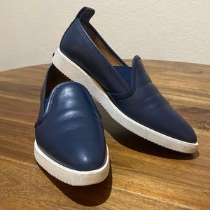 Everlane The Leather Street Shoe Navy Blue - Women’s Size 7